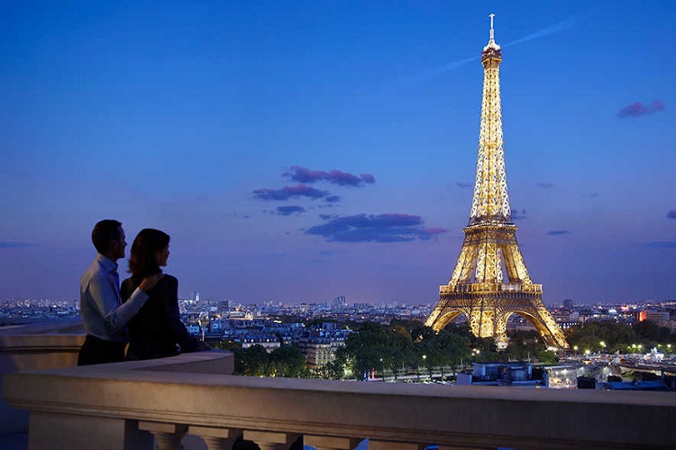 Paris honeymoon tour package